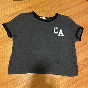 H$M DIVIDED CA SHORT CROP TEE